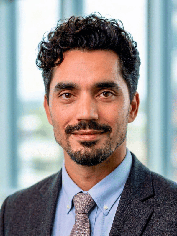 Omar Hidari